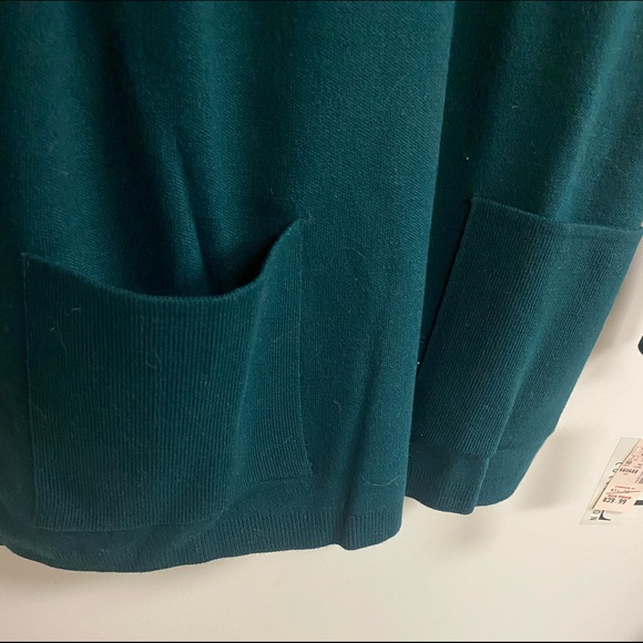 Vintage Green Semi TurtleNeck Sweater - Picture 3 of 5